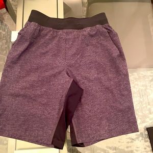 Men's lululemon short size xs